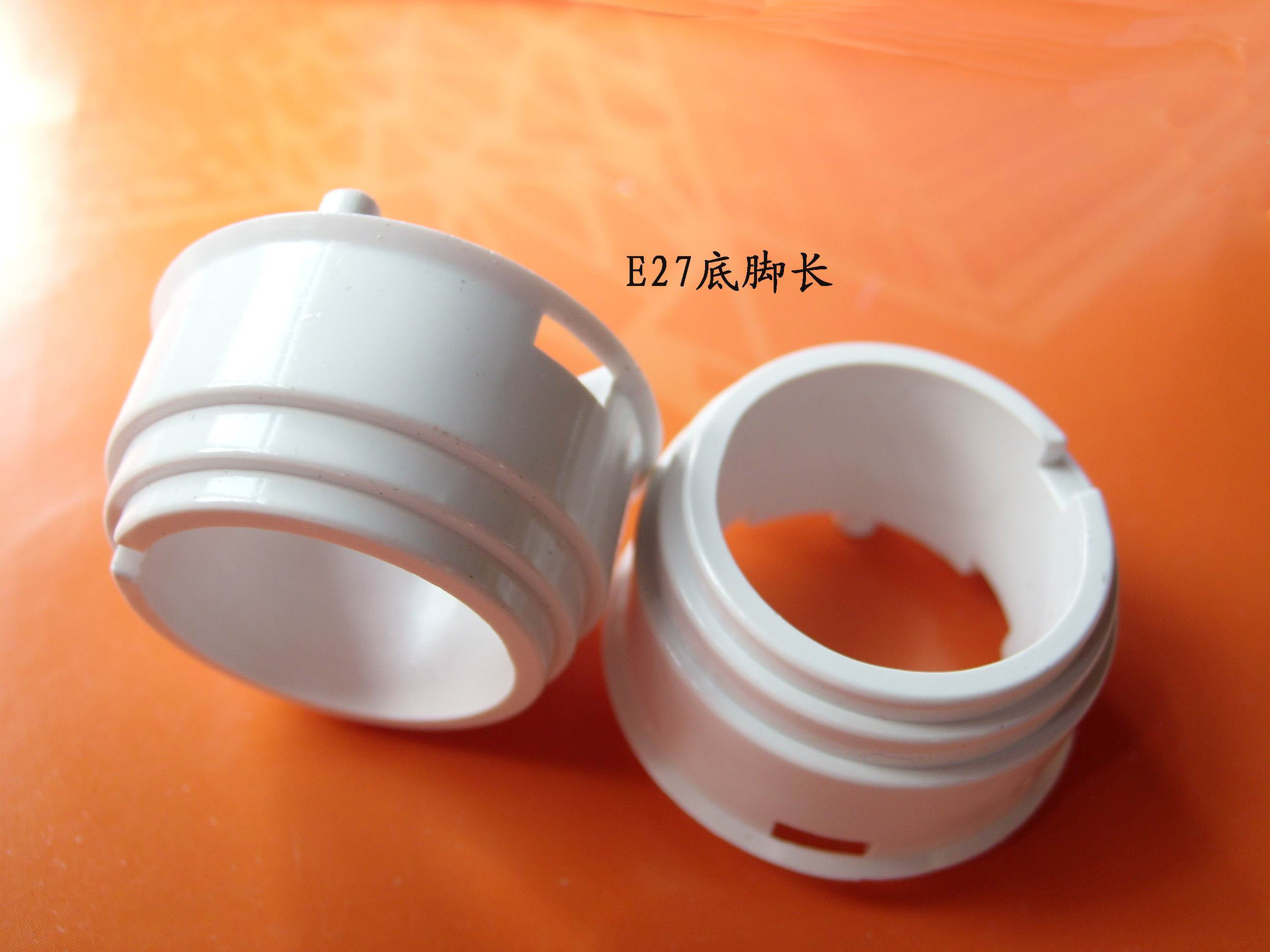 旭錦供應(yīng)塑膠支架，燈頭