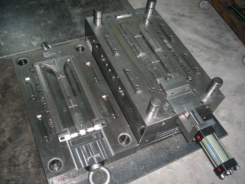 走進旭錦，塑膠模具廠家