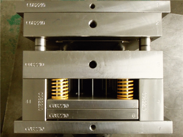 注塑模具 注塑模具