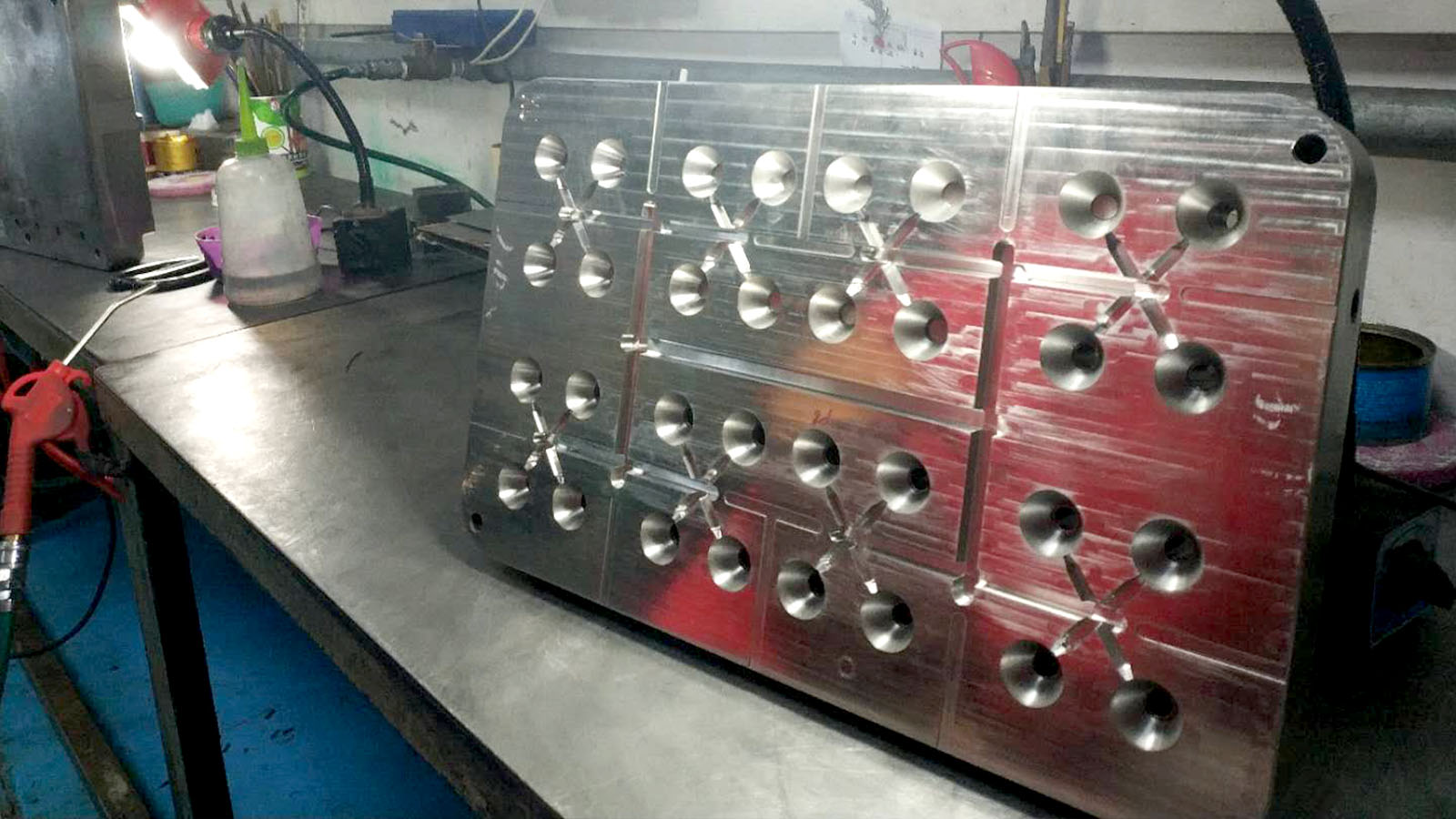 旭錦塑膠模具，光學(xué)透鏡模具