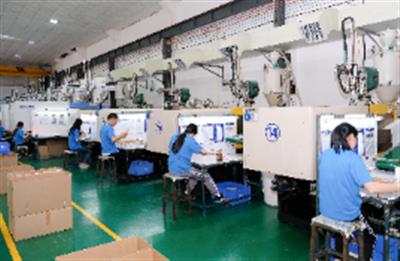 旭錦塑膠模具加工-注塑車(chē)間(圖) 旭錦塑膠模具加工-注塑車(chē)間(圖)